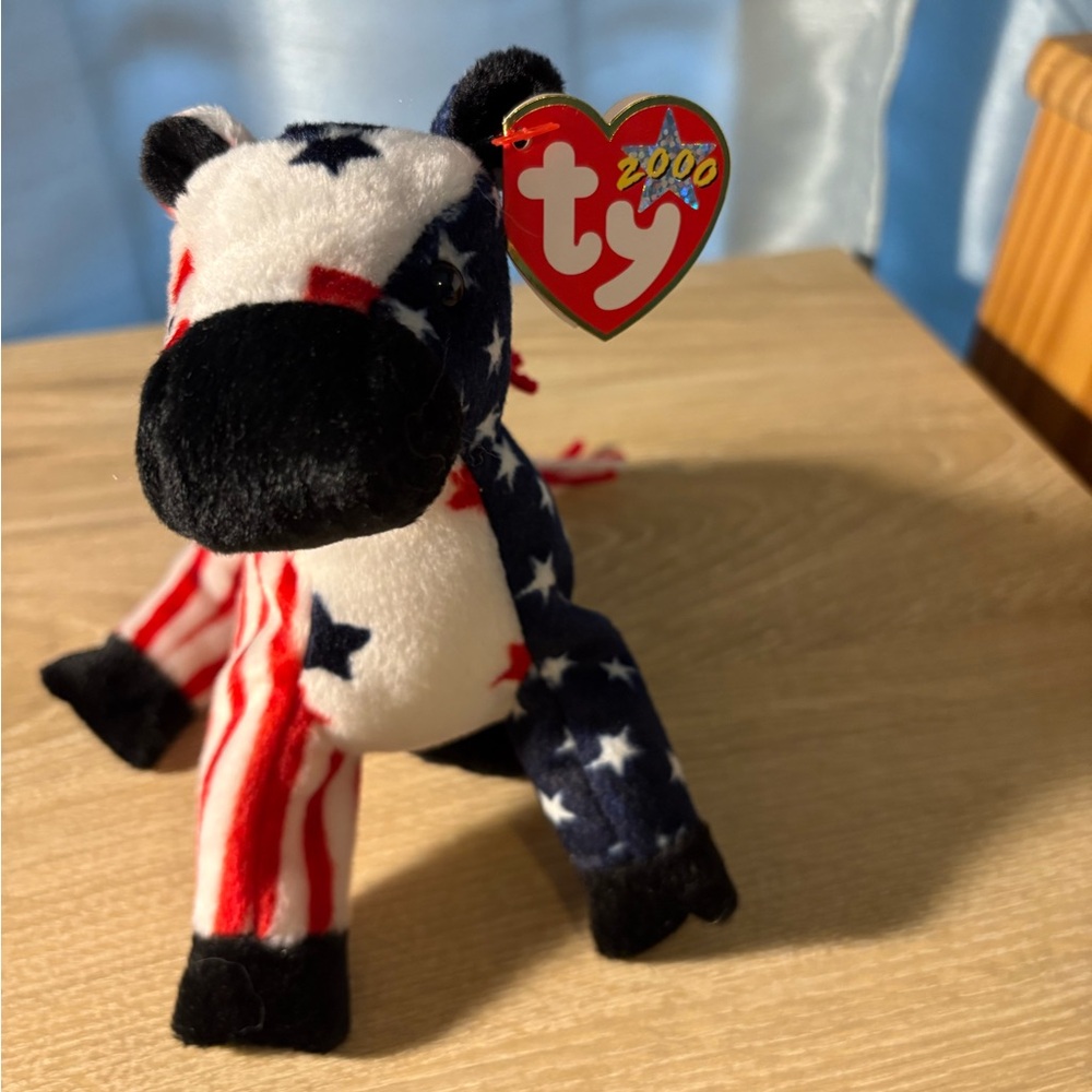 Ty original beanie baby Lefty 2000 was born on July 4,2000.